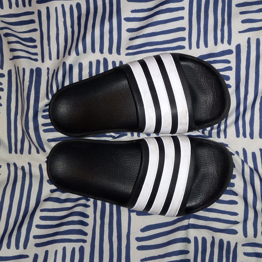 Adidas boys slides